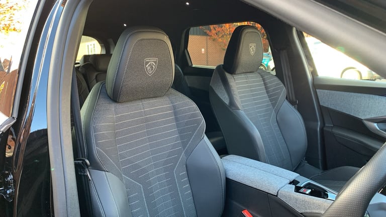 2025 Peugeot 5008 1.2 Hybrid 136 GT 5dr e-DSC6 HATCHBACK PETROL Automatic