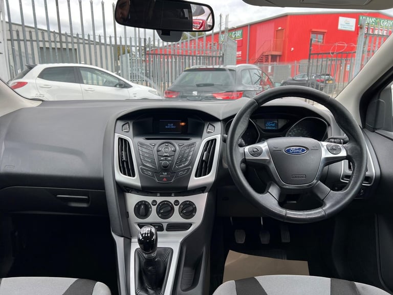 2013 Ford Focus 1.6 Zetec Euro 5 5dr HATCHBACK Petrol Manual