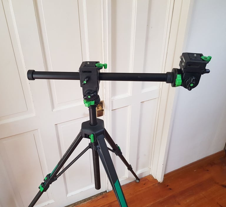 Cullman 2904 Aluminum Camera / Video tripod stand - double mounts - up to 200cm