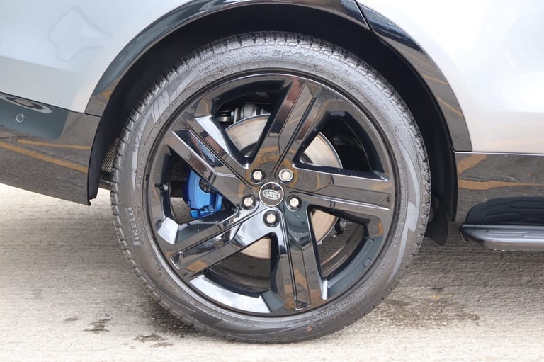 2025 Land Rover Discovery BRAND NEW COMMERCIAL DYNAMIC HSE STYLED BY SEEKER  AND REAR SEAT CONVER...