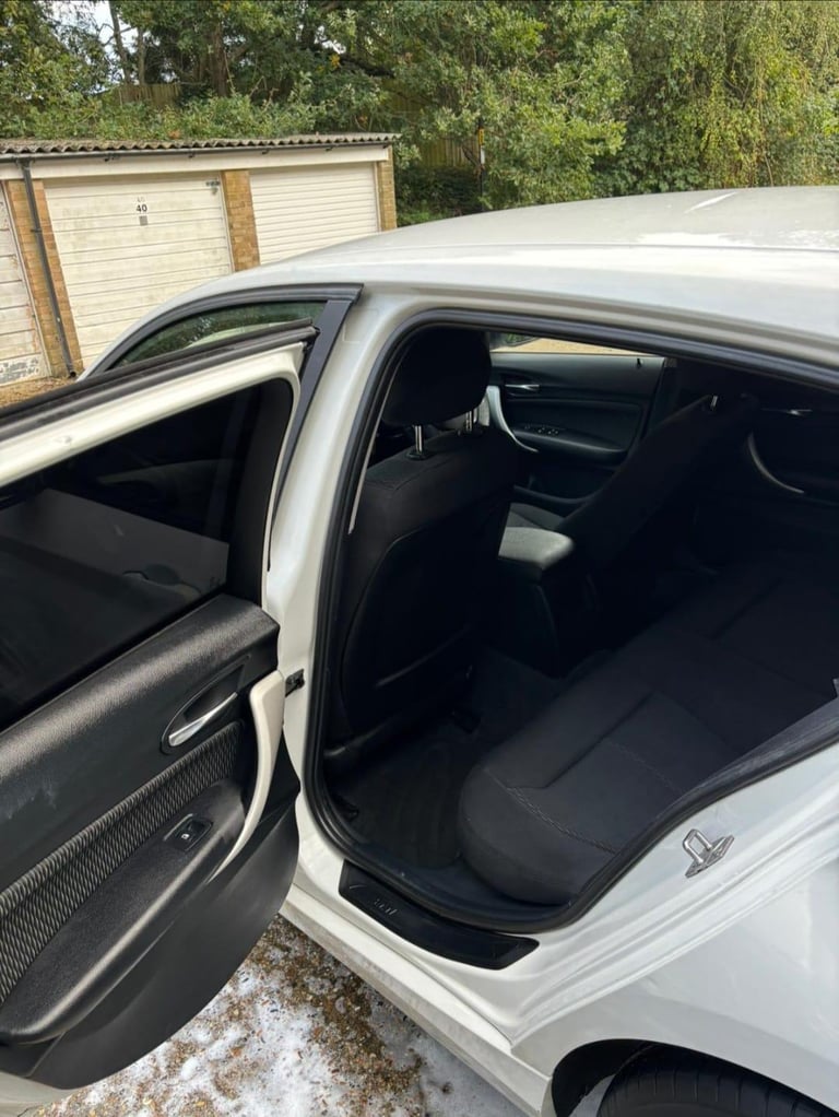 BMW, 1 SERIES, Hatchback, 2014, Semi-Auto, 1995 (cc), 5 doors