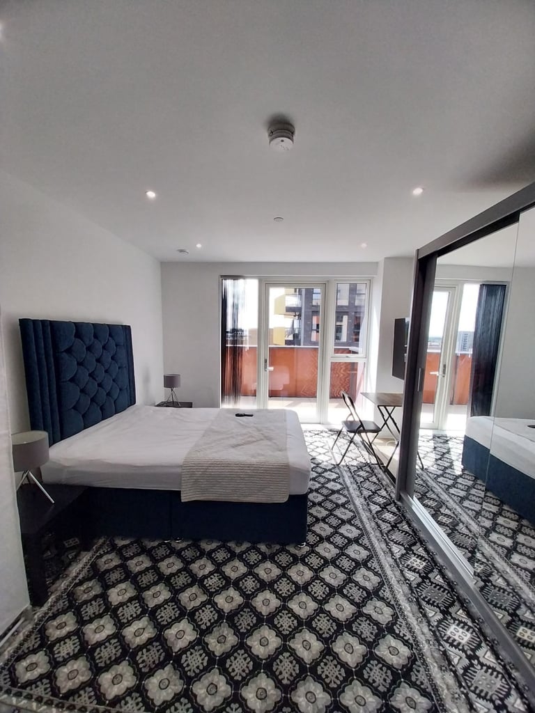 LARGE ROOM FOR RENT IN HIGH STREET HOUNSLOW TW3 