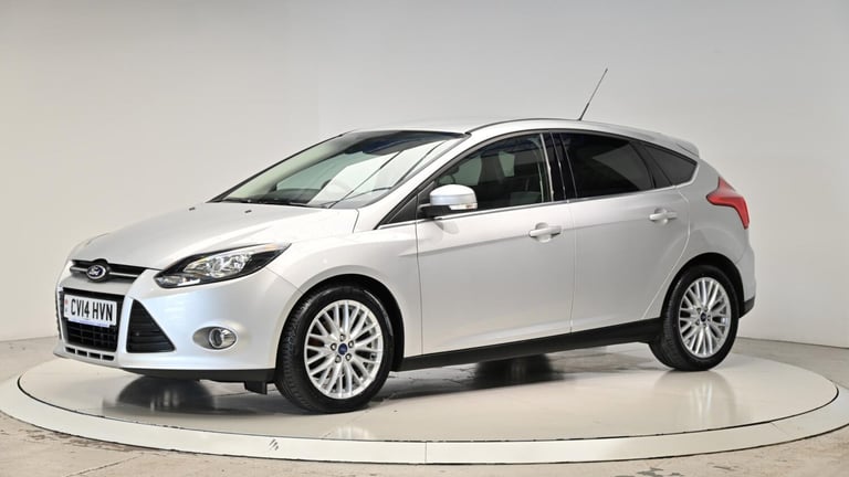2014 Ford Focus 1.6 TDCi Zetec Euro 5 (s/s) 5dr HATCHBACK Diesel Manual