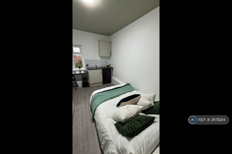 1 bedroom in Brand New Amazing House, Harrow, HA3 (#2679214)