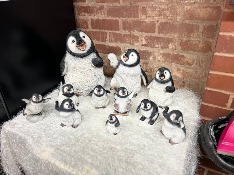 Penguin ornament set 