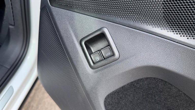 2025 Volkswagen Touran 1.5 TSI eHybrid 272 R-Line Edition 5dr DSG6 Automatic Estate Hybrid Automatic