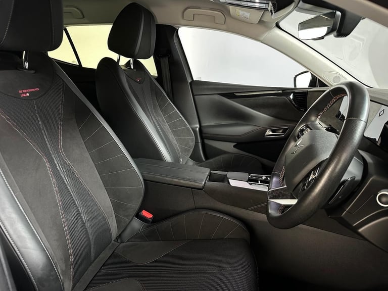 2023 DS Automobiles DS 4 1.6 E-TENSE 12.4kWh Performance Line + EAT8 Euro 6 (s/s) 5dr HATCHBACK P...