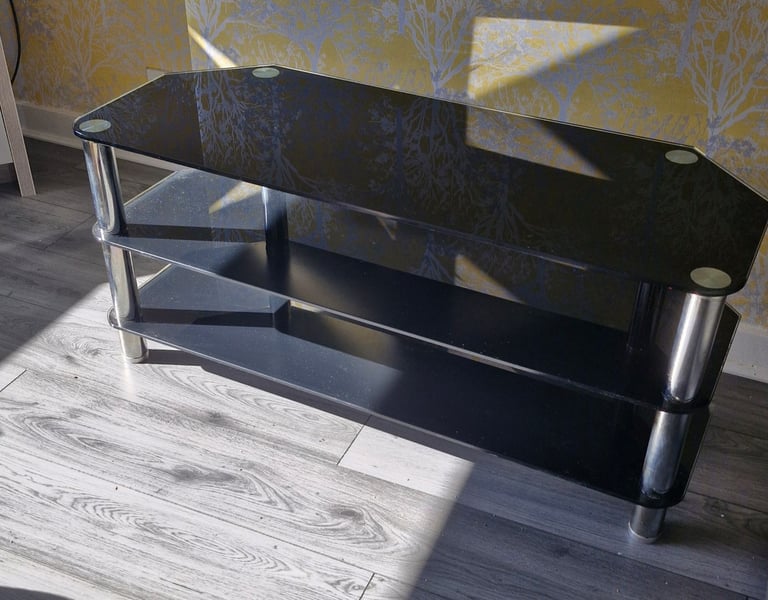 Tv Stand XL (Free)