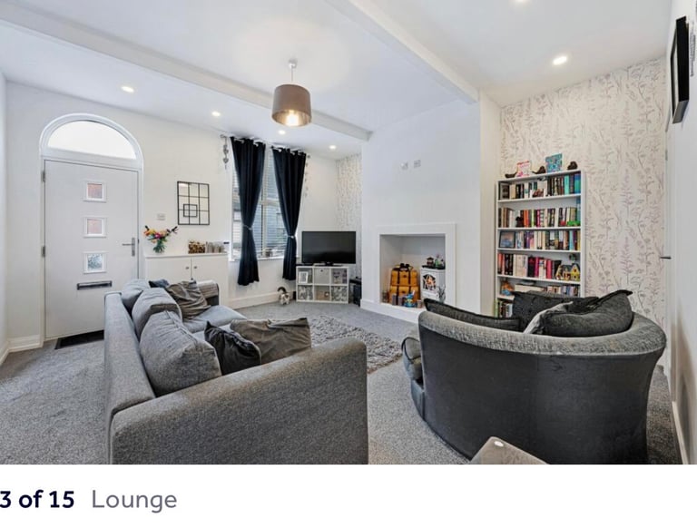 3 Bedroom Mid-Terrace for rent, Bury BL8- £1,200 pm