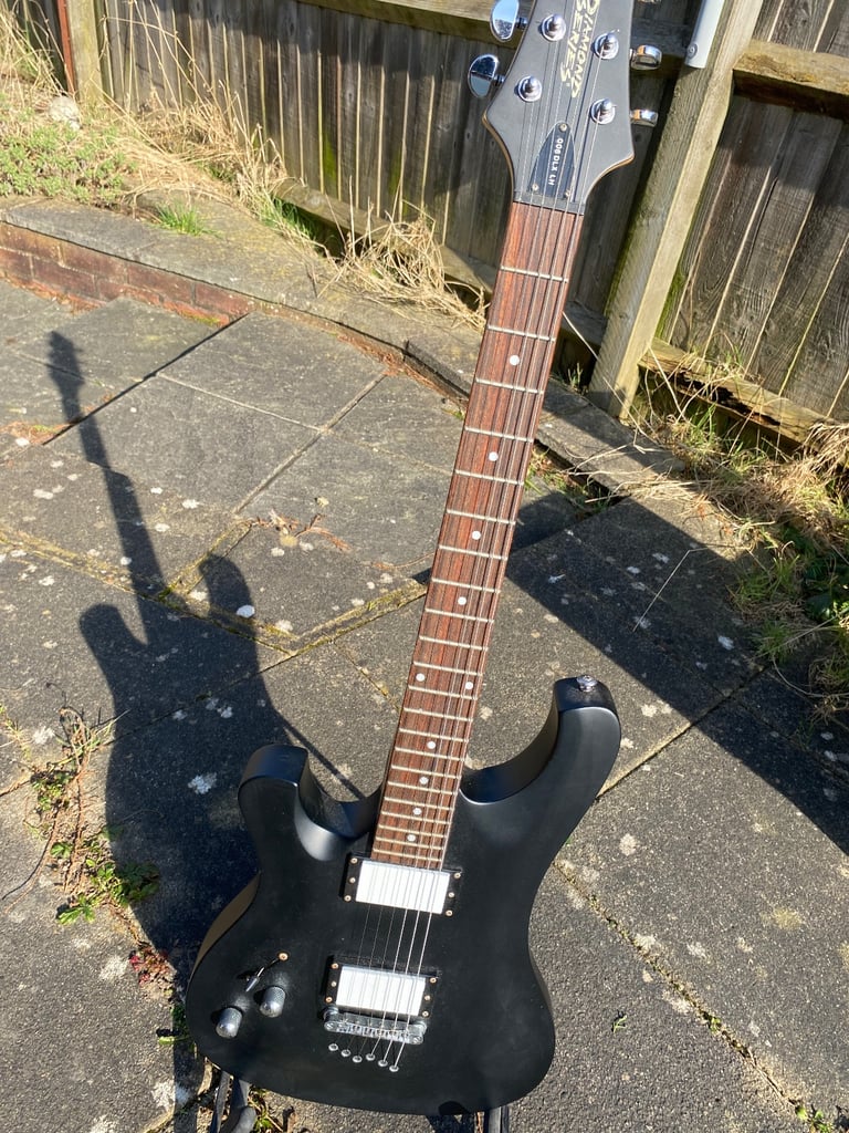 SCHECTER 006 DLX diamond series - left handed electric guitar. 