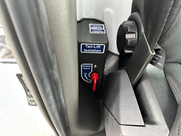 73 Reg, Ford Transit L3 Luton, FWD, Tail Lift, In Stock! Good payload 1062kg 