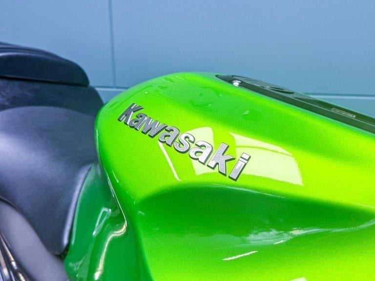 2000 W KAWASAKI ZX-12R NINJA 1199CC - 4820 MILES - ONE OWNER - COLLECTOR BIKE