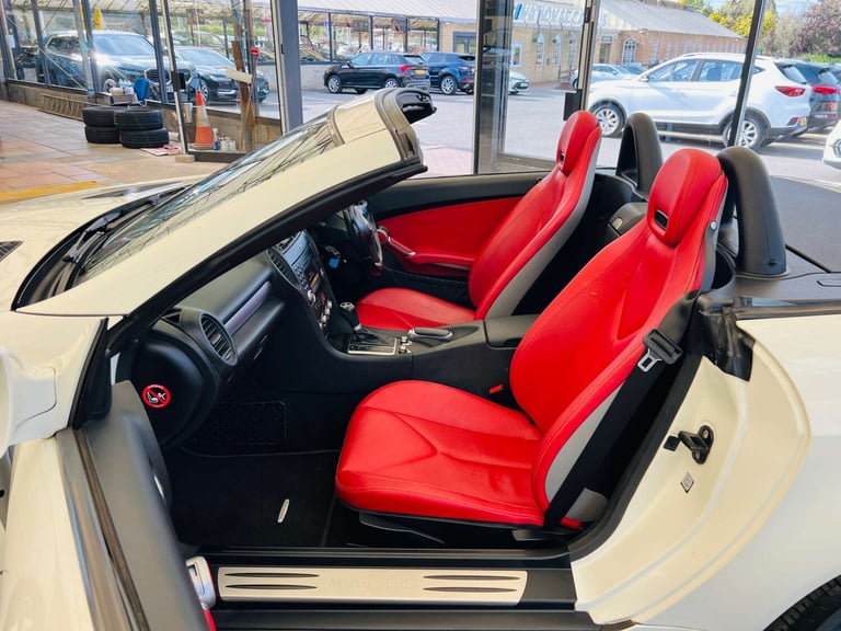 2011 Mercedes-Benz SLK 1.8 SLK 200 Kompressor Auto 2dr Convertible Petrol Automatic