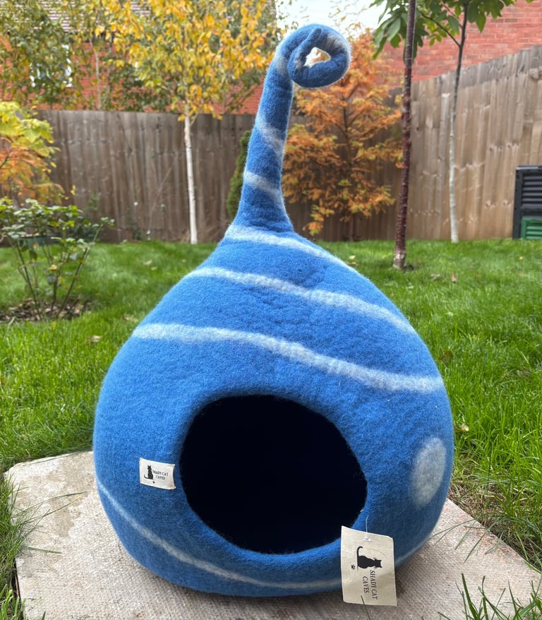 Shady Cat Caves Handmade Felt Cat Bed/Cave Blue Antenna Design 
