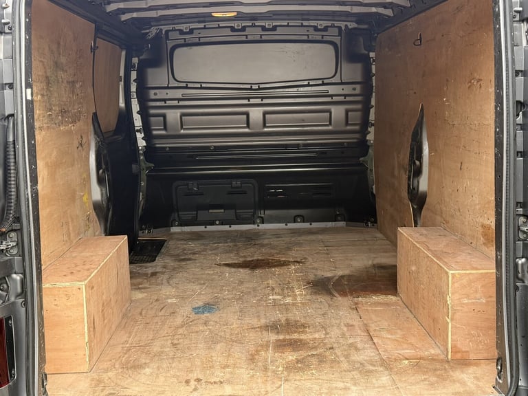 RENAULT TRAFIC 1.6 LL29 ENERGY dCi 140 Sport 2015