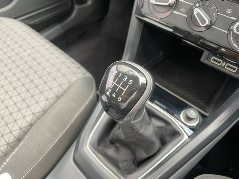 2020 Volkswagen T-Cross 1.0 TSI SE Euro 6 (s/s) 5dr HATCHBACK Petrol Manual