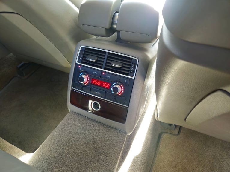 Audi, A8, Saloon, 2008, Semi-Auto, 2967 (cc), 4 doors