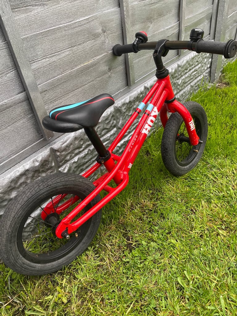 Kids/boys  balance bike/ Hoy Napier 12”