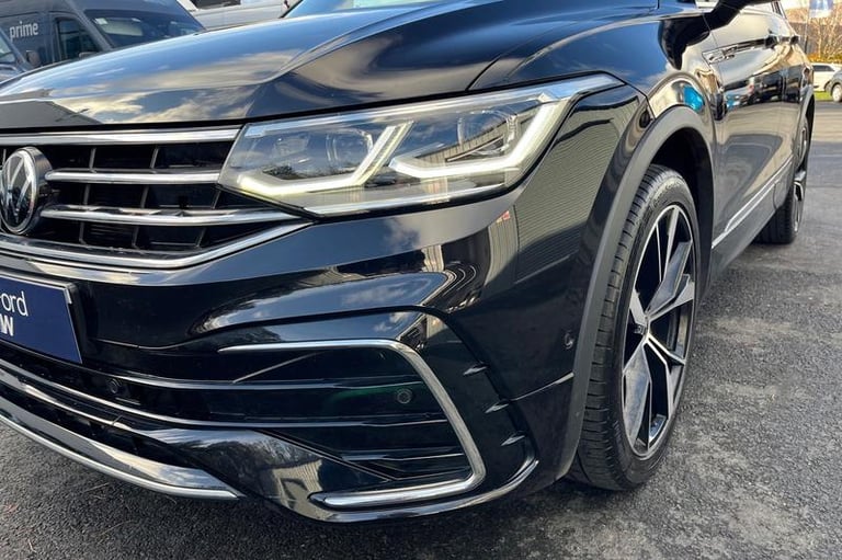 2022 Volkswagen Tiguan 2.0 TDI R-Line 5dr DSG ESTATE DIESEL Semi Automatic