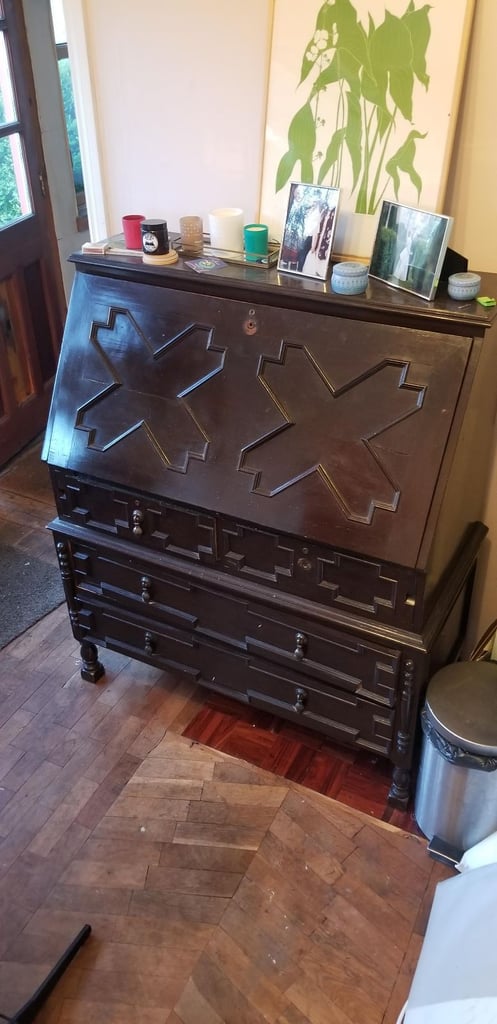 Antique writing desk / fold-away home office