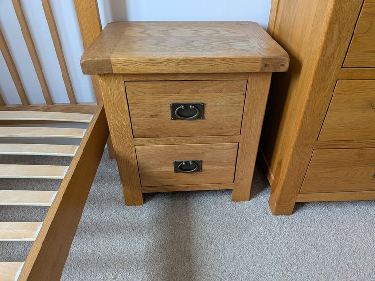 Oak Chest of Drawers & Oak Bedside Table