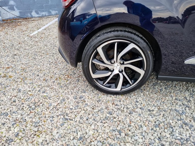 DS DS3 Prestige 1.2 Puretech £20 Per Year Road Tax