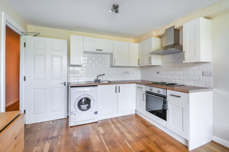4 bedrooms in Hayfield Road, Oxford, OX2 Book Online - The Rent Guru {287}
