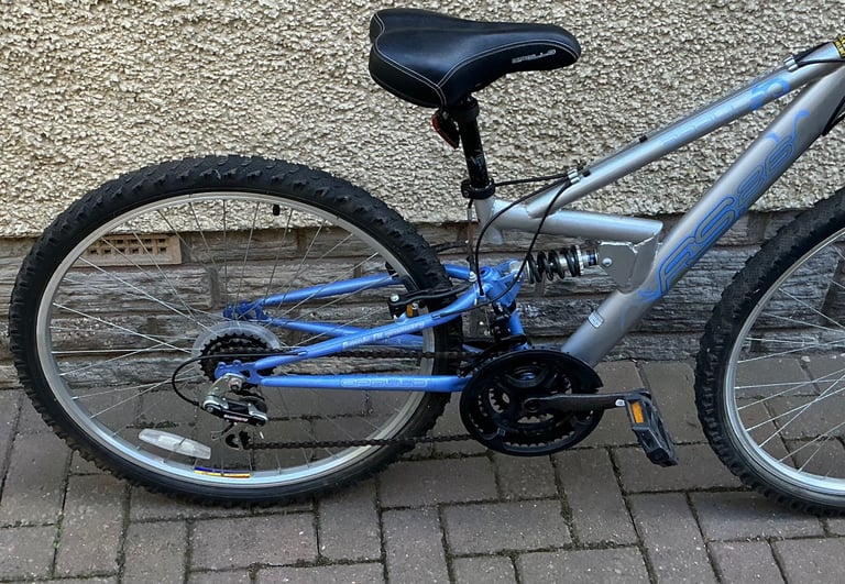 Bike/Bicycle.LADIES APOLLO “ FS26 * SMALL FRAME MOUNTAIN BIKE 
