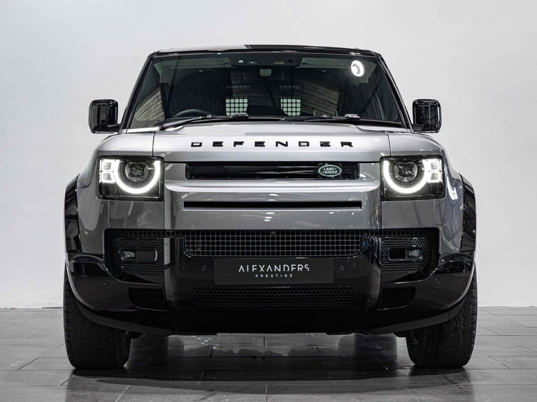  Land Rover Defender 110 3.0 D300 MHEV X-Dynamic HSE Hard Top SUV Auto 4WD MWB Euro 6 (s/s) 5dr D...