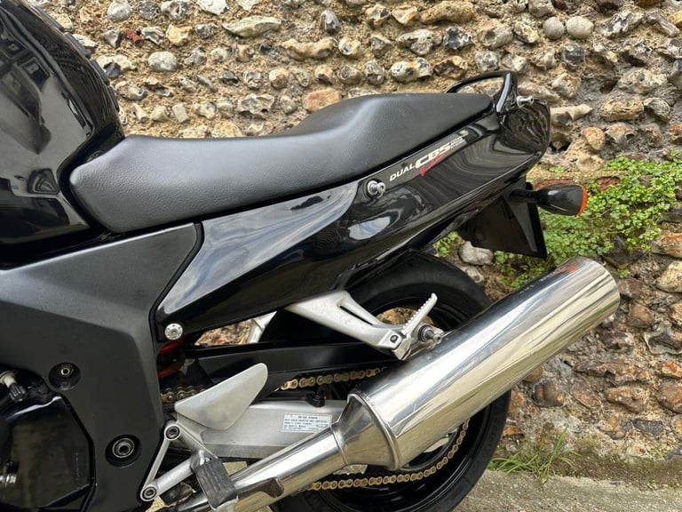 HONDA CBR1100XX SUPER BLACKBIRD - 1999 Petrol Manual in Black