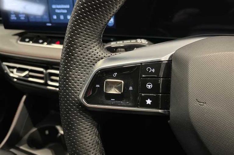 2025 MG MG HS 1.5 T-GDI Trophy 5dr DCT ESTATE PETROL Automatic