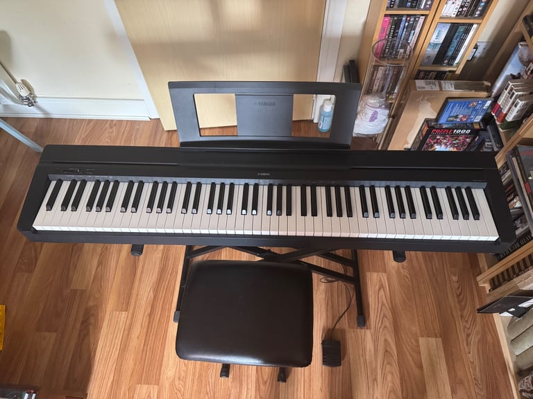 Yamaha Electric Keyboard