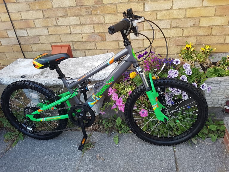 BOYS 20" WHEEL BIKE IN GOOD CLEAN WORKING CONDITION AGE 7+