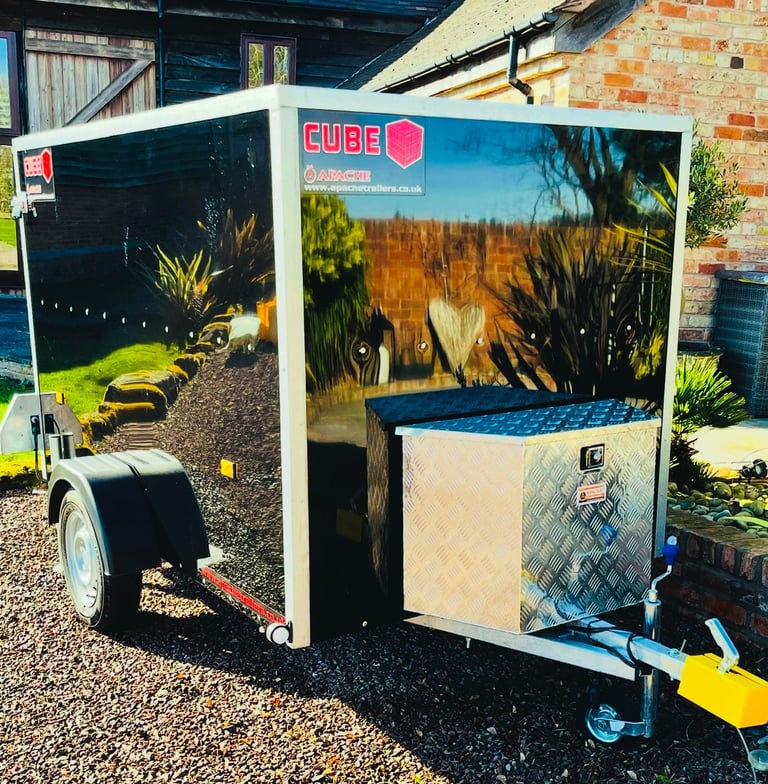 Trailer 8x5 box cube with ramp toolbox. 