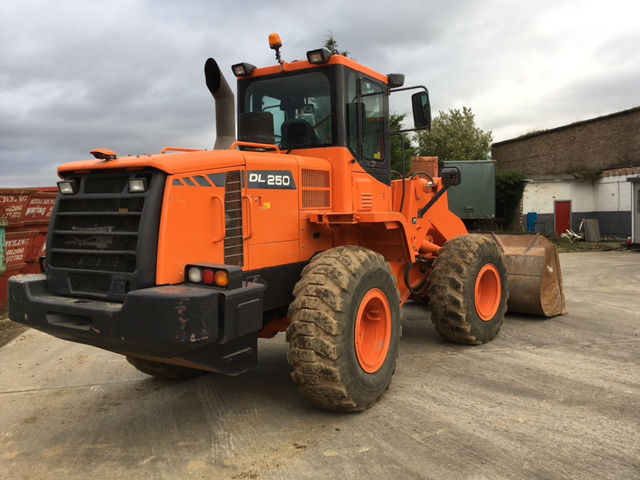 2013 Doosan DL250, with Loading Shovel. 3000hrs only, GP bucket,
