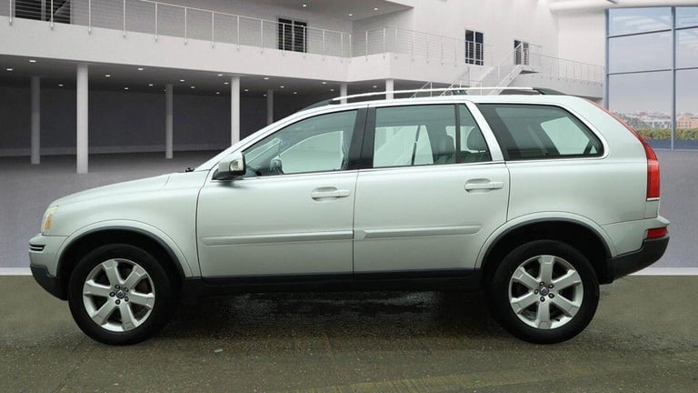 Volvo XC90 2.4 D5 SE Lux Geartronic 4WD Euro 5 5dr Diesel