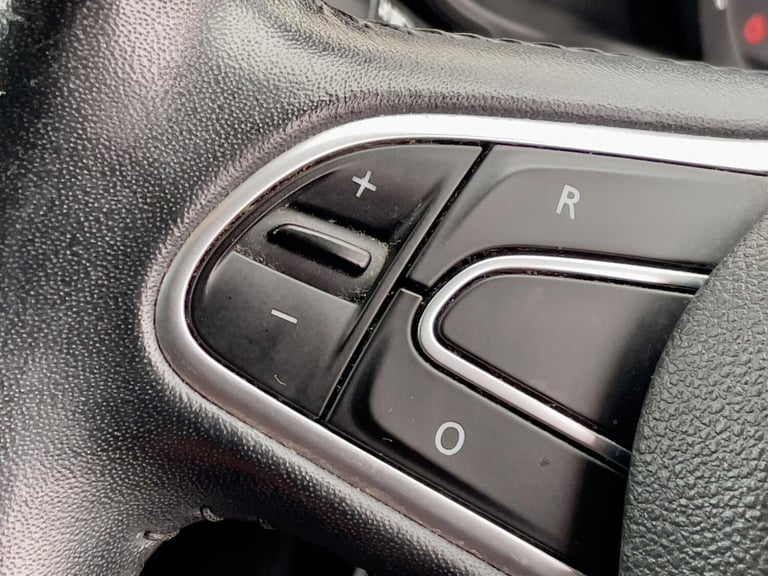 2016 Renault Kadjar 1.5 dCi Dynamique Nav Euro 6 (s/s) 5dr HATCHBACK Diesel Manual