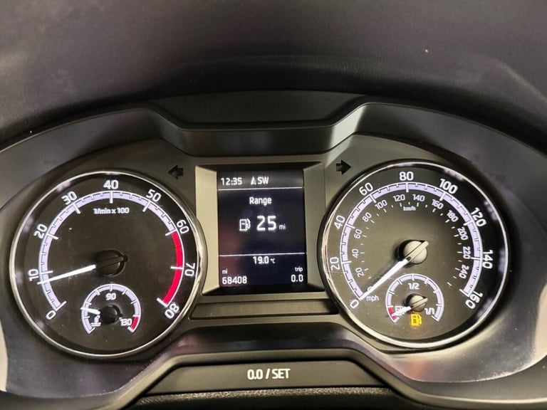 2019 Skoda Octavia 1.5 TSI GPF ACT SE TECHNOLOGY FIVE DOOR 150 BHP + PARKING SENSORS + APPLE P Ha...