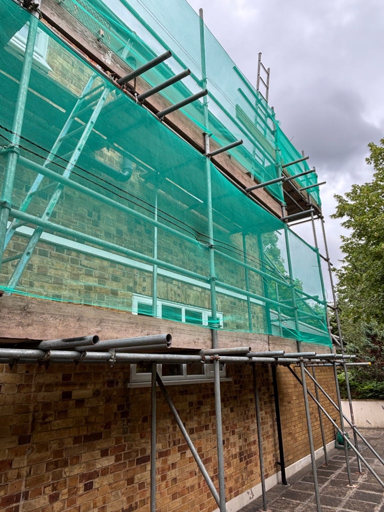 Scaffolding / Scaffold hire for your needs! Best quotes. 