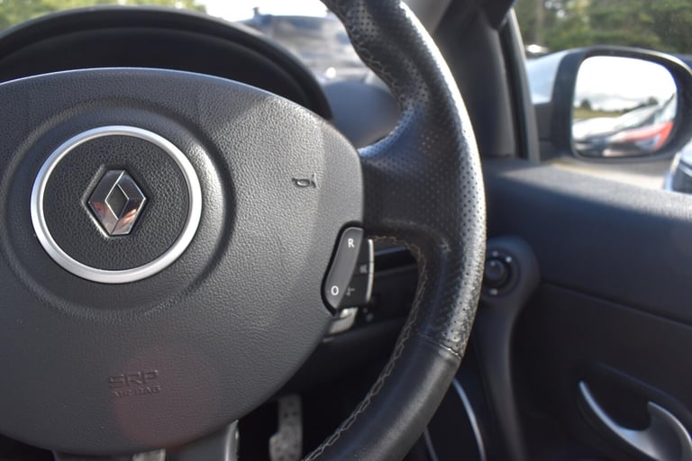 2011 Renault Clio 2.0 Gordini Euro 5 3dr HATCHBACK Petrol Manual