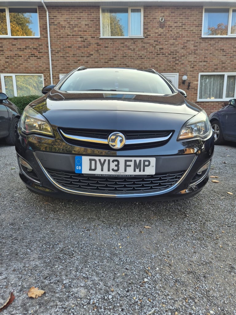 Vauxhall, ASTRA, SRI, Estate, 2013, Manual, 1956 (cc), 5 doors