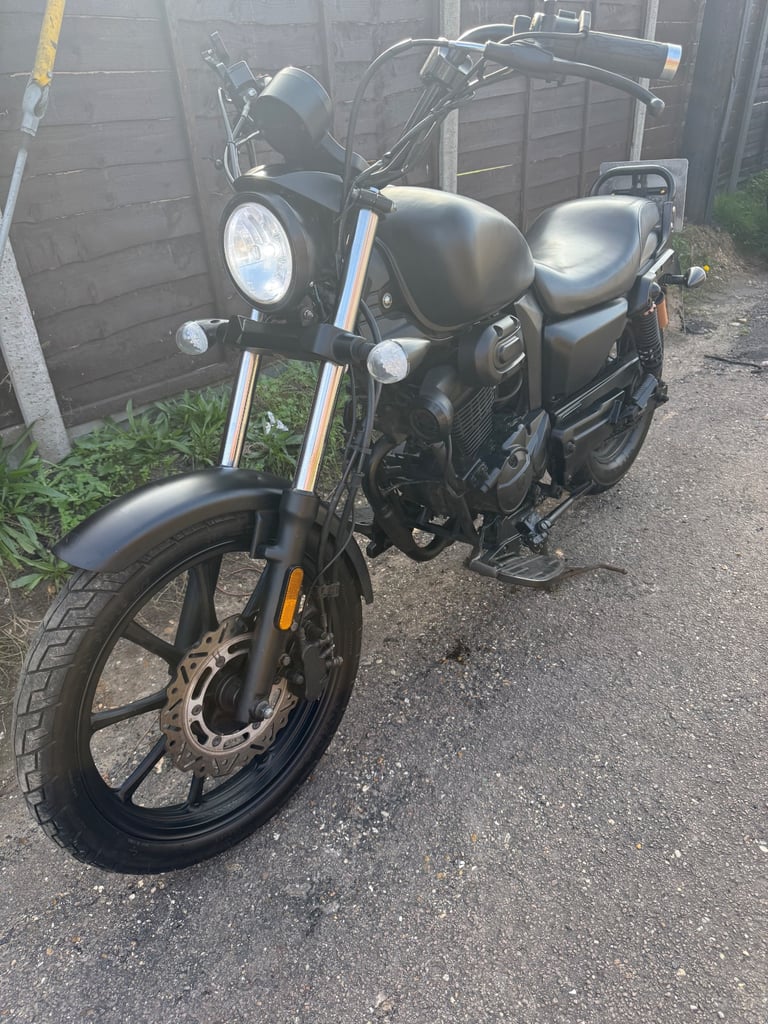 Sinnis Hoodlum 125 Harley replica 125cc geared with new MOT