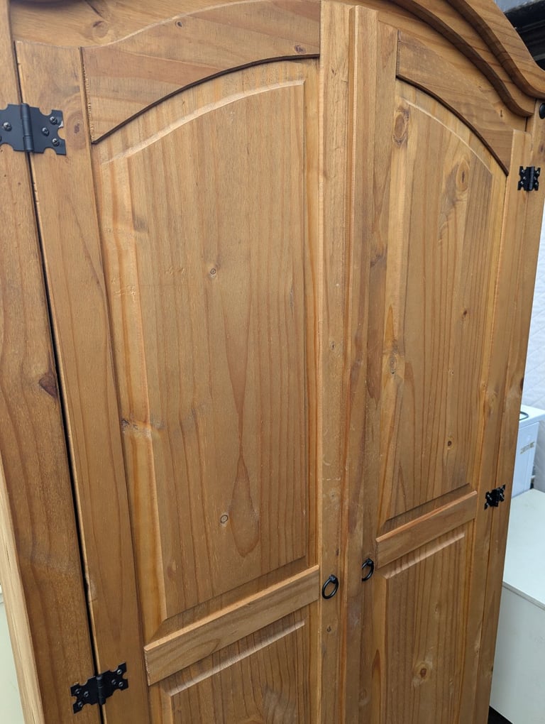 Wardrobe 