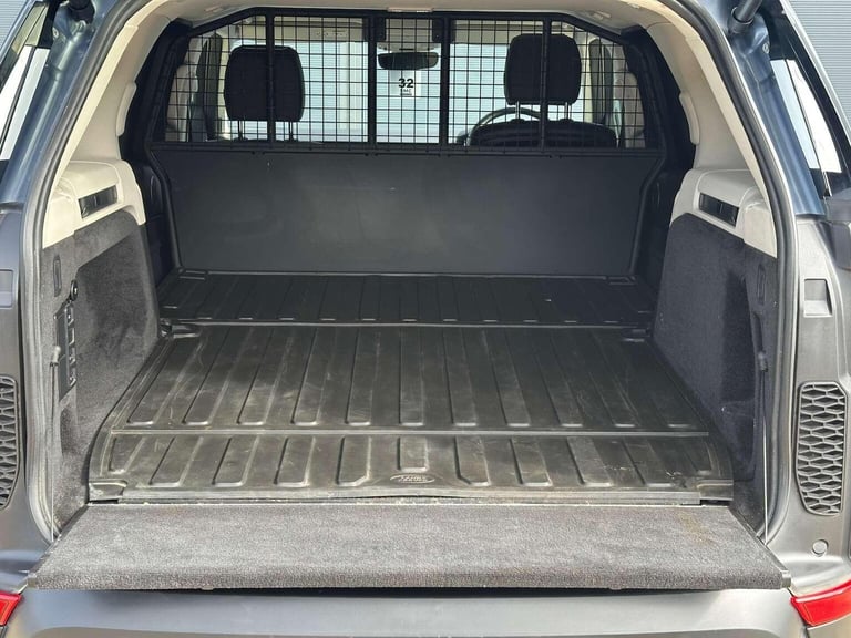 LAND ROVER DISCOVERY 3.0 SD V6 HSE Auto 4WD Euro 6 (s/s) 5dr 2020