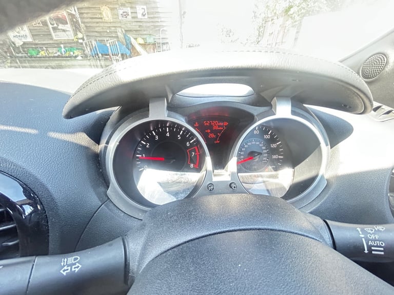 2016 Nissan Juke 1.2 DiG-T N-Connecta 5dr HATCHBACK Petrol Manual