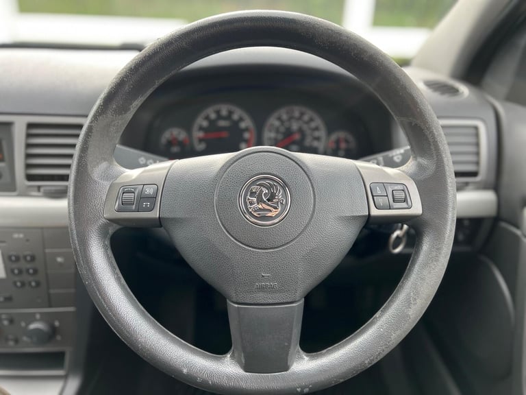 2008 Vauxhall Vectra 1.8 VVT Life 5dr HATCHBACK Petrol Manual