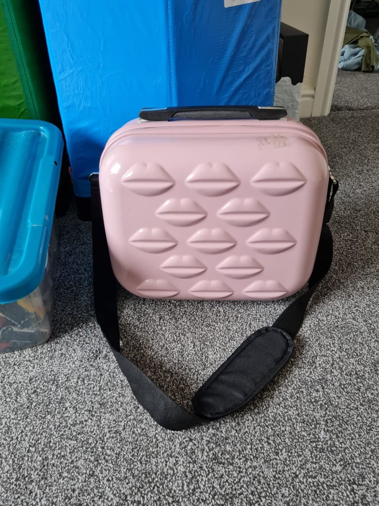 Lulu Guinness luggage case