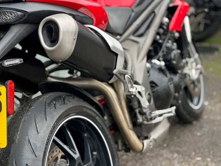 Stunning 2016/66 Triumph Speed Triple 1050 S Motorcycle