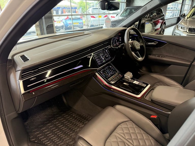 2025 Audi SQ7 4.0 TFSI V8 Black Edition SUV 5dr Petrol Tiptronic quattro Euro 6 (s/s) (50 ESTATE ...