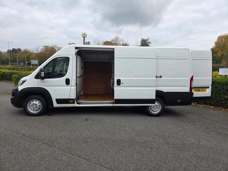 2018 Peugeot Boxer 2.0 BlueHDi 435 Professional L4 H2 Euro 6 5dr PANEL VAN Diesel Manual